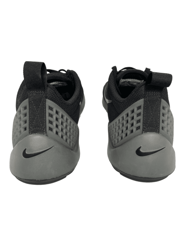 Nike Lunarestoa 2 Essential (Size 11) - Image 3