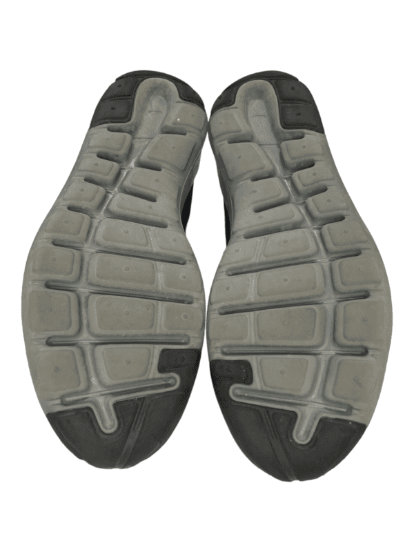 Nike Lunarestoa 2 Essential (Size 11) - Image 5